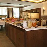 Landgasthof Kleiner 3* סונדרן