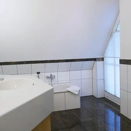 Landgasthof Kleiner Отель Зундерн